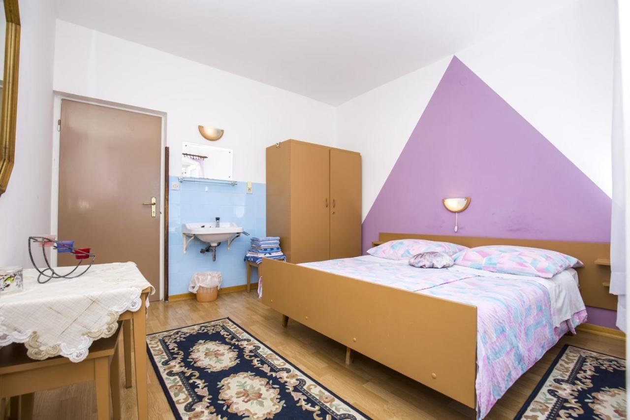 Rooms Padovan Banjol Eksteriør bilde