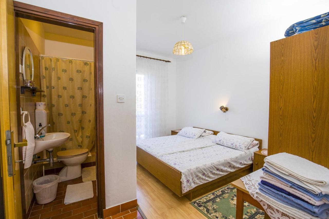 Rooms Padovan Banjol Eksteriør bilde